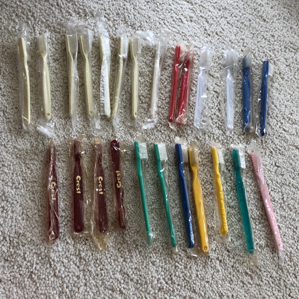 25 assorted toothbrushes